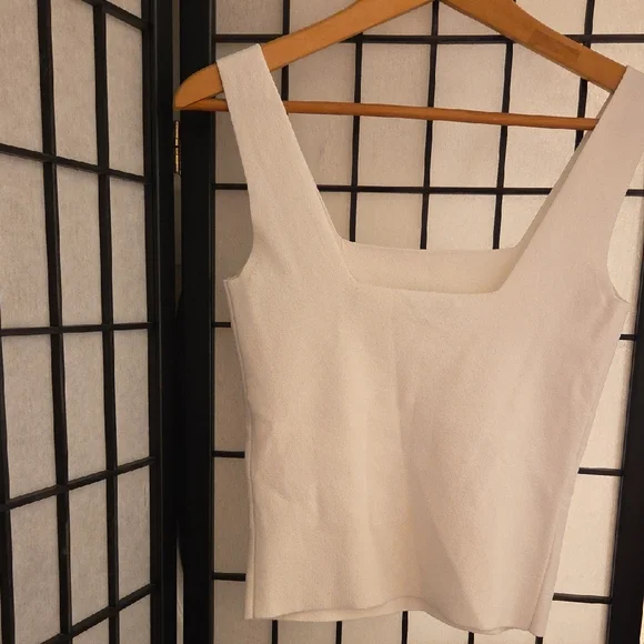 VINCE. Women's White Sleeveless Top - Picture 5 of 6